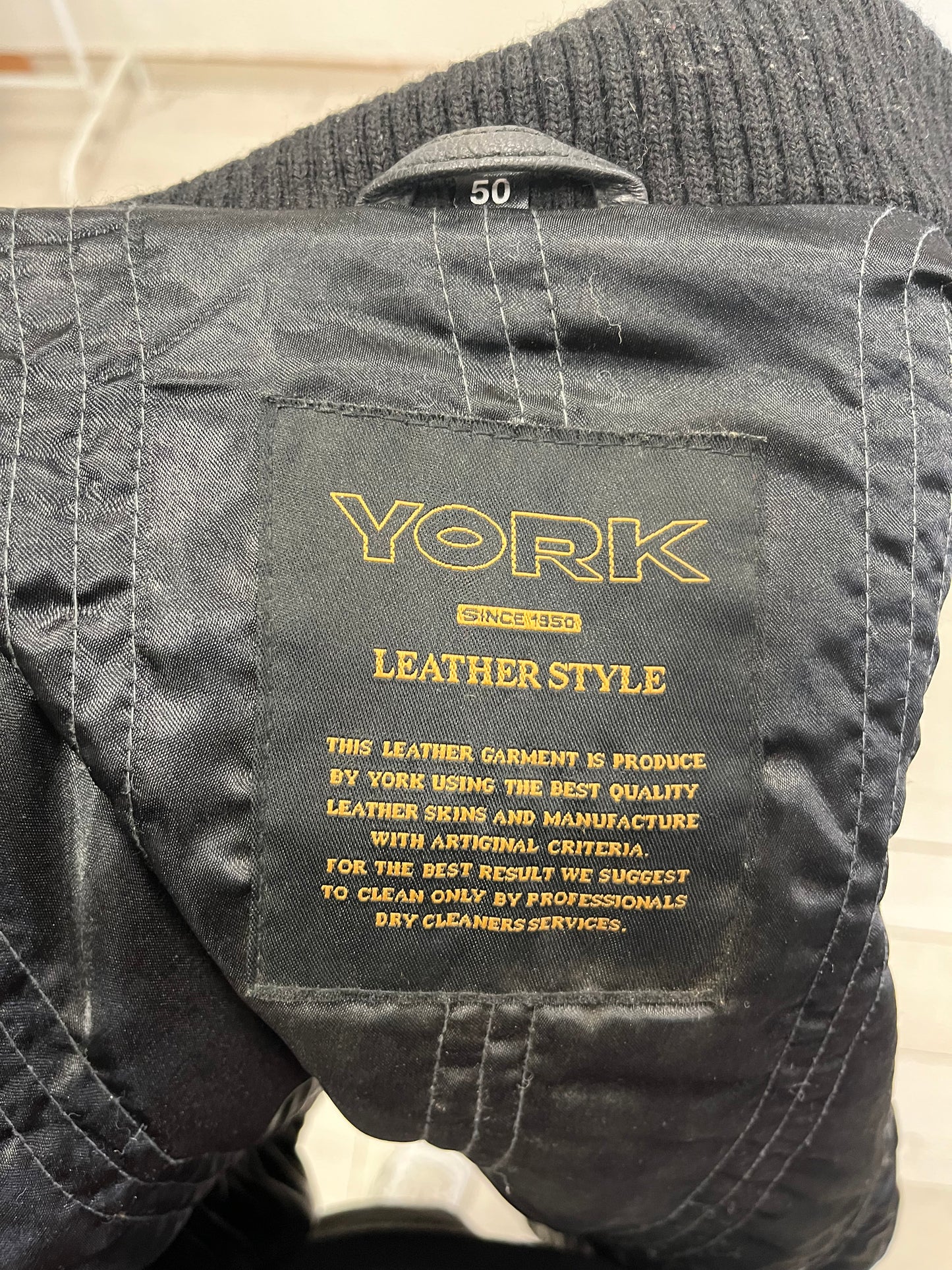 Bomber in pelle